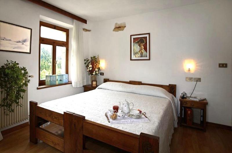 Albergo Piani Di Luzza فورني أفولتري المظهر الخارجي الصورة